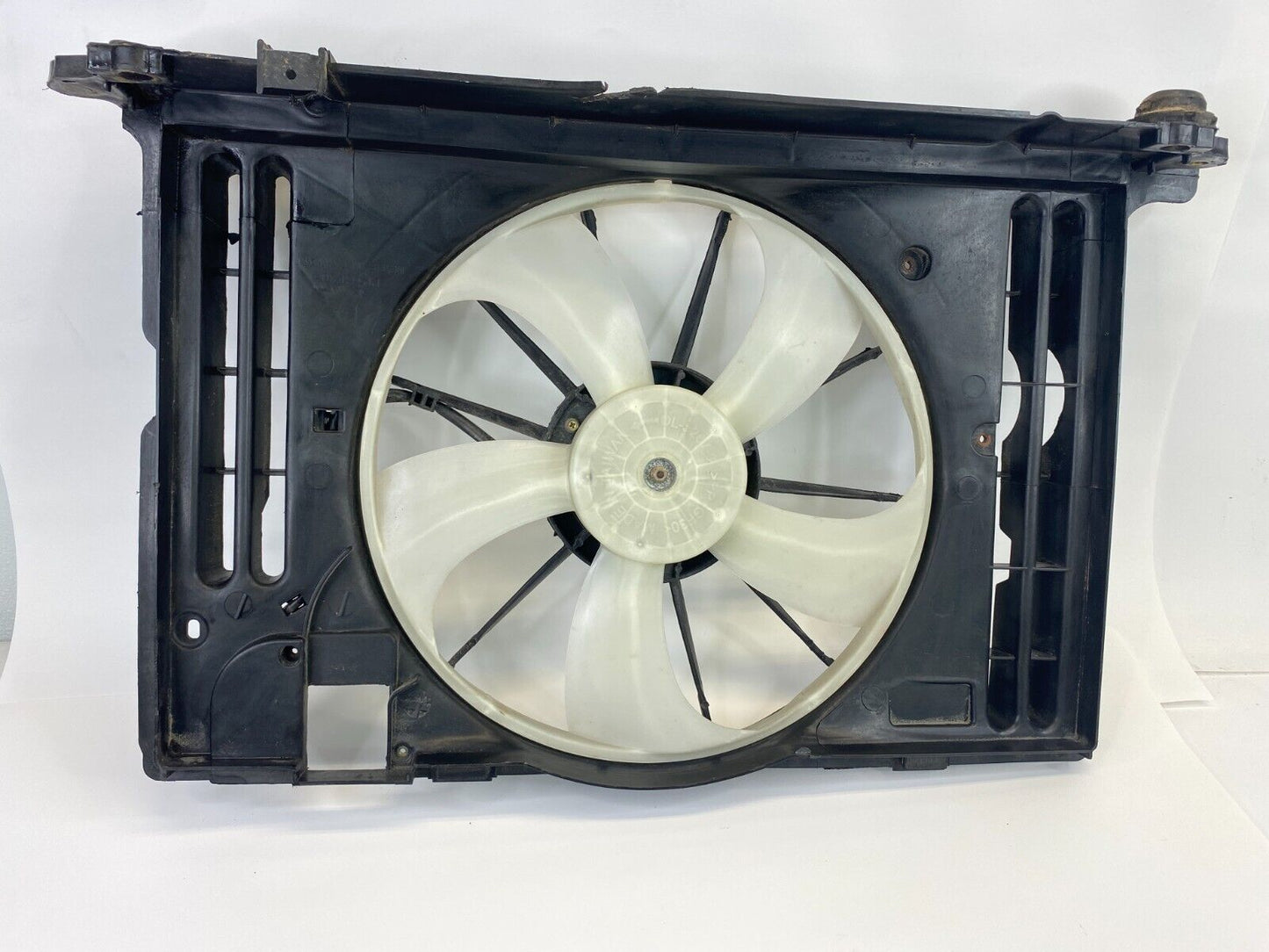 2009-2013 Toyota Corolla 1.8L Radiator Cooling Fan Motor Shroud Assembly OEM