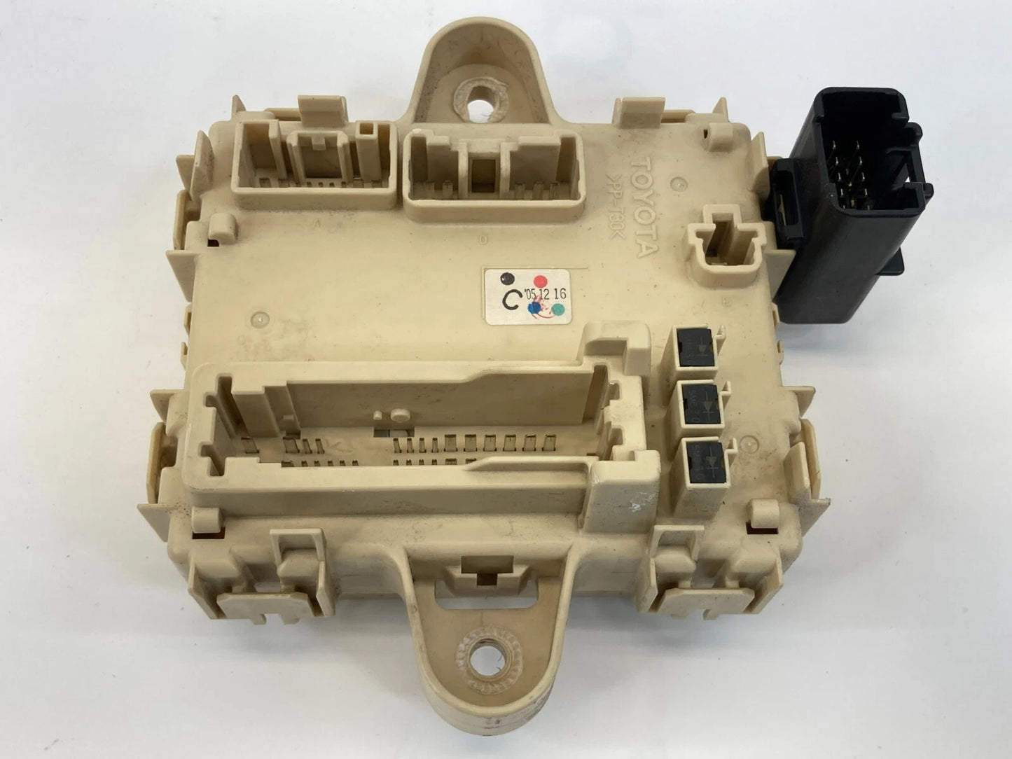 2006 2007 2008 LEXUS RX400H 3.3L V6 HYBRID REAR JUNCTION BLOCK FUSE BOX OEM