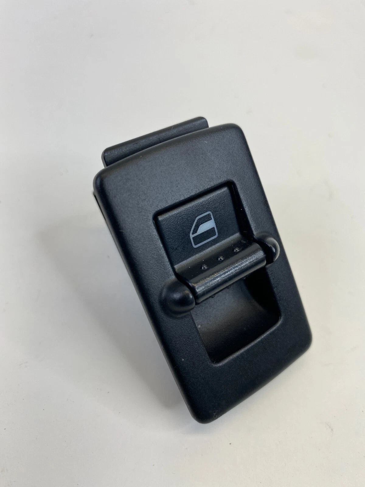 98-07 VOLKSWAGEN BEETLE FRONT RIGHT SIDE DOOR POWER WINDOW CONTROL SWITCH OEM
