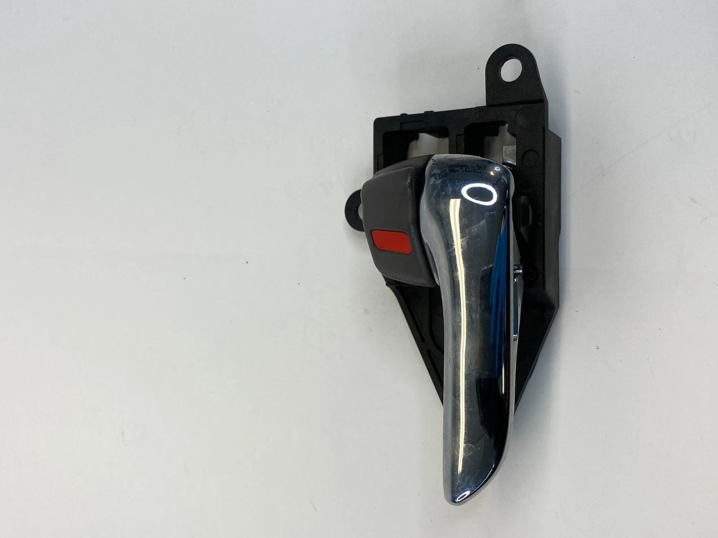 1998-2005 LEXUS GS300 REAR RIGHT PASSENGER SIDE INTERIOR DOOR HANDLE RR RH OEM