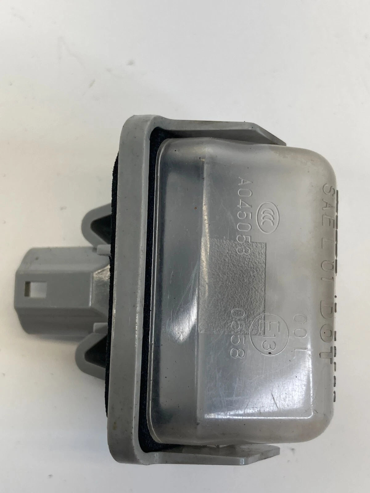 2007-2012 MAZDA CX-7 CX7 REAR TRUNK LICENSE PLATE LIGHT LAMP 130-61971 OEM