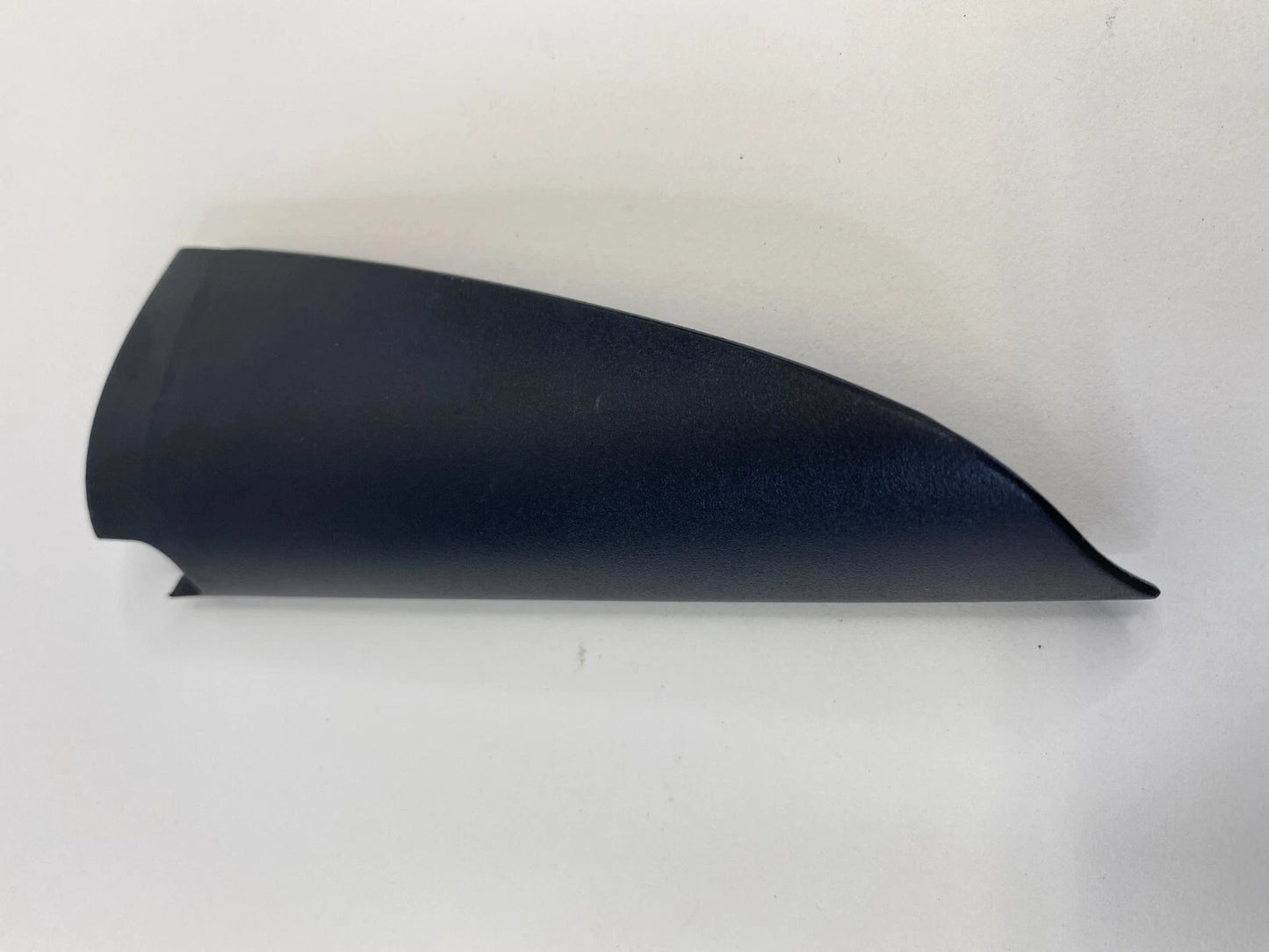 2006-2013 AUDI A3 REAR LEFT INTERIOR DOOR PANEL WINDOW CORNER TRIM 8P4-857-569