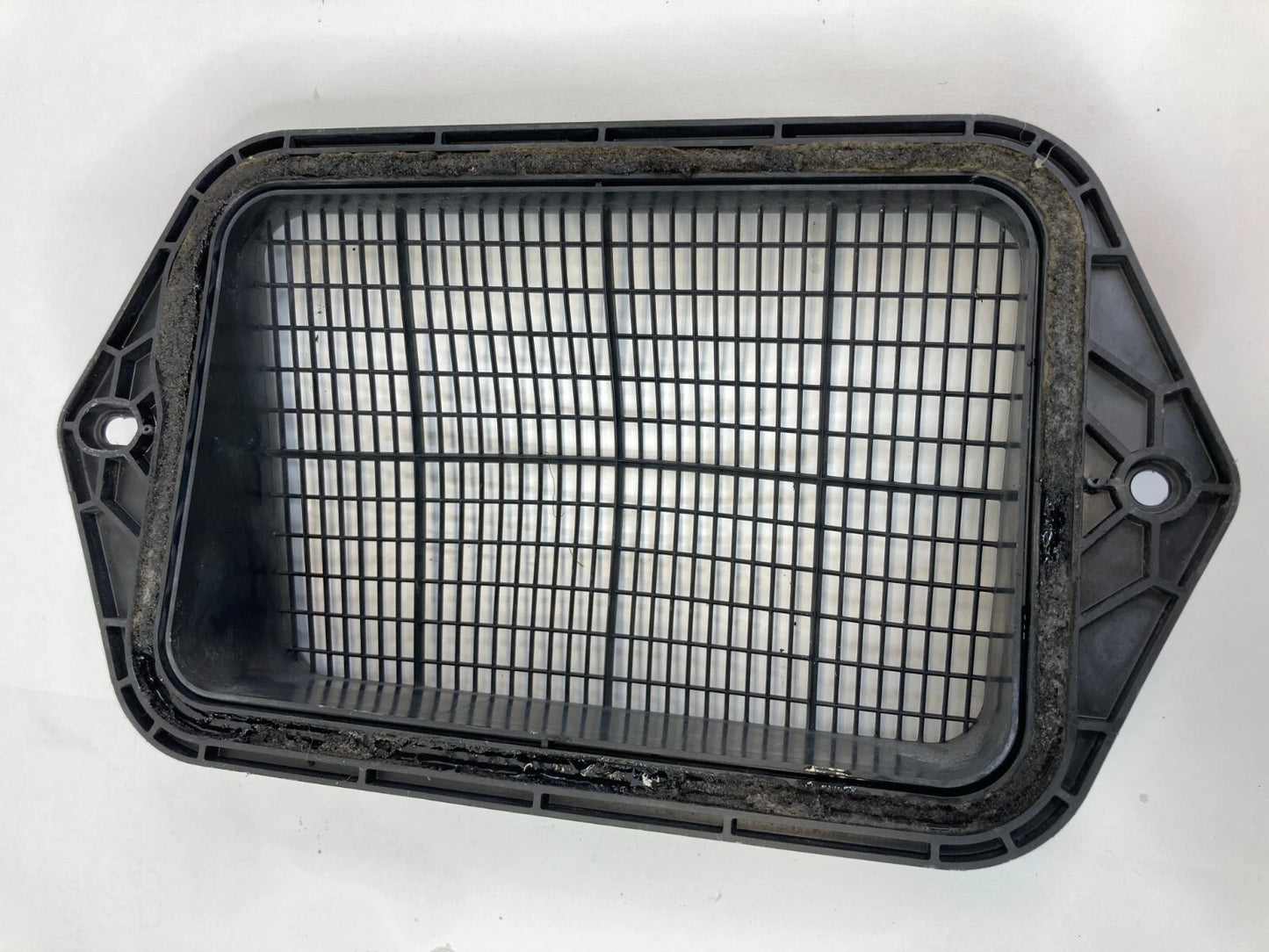 2009-2017 VOLKSWAGEN TIGUAN CABIN AIR INTAKE DUCT SCREEN GRILLE GRILL COVER OEM