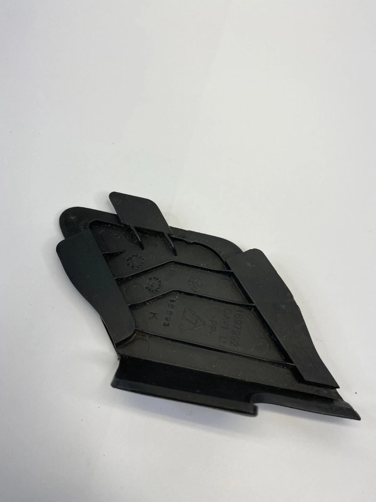 2009-2012 CHEVROLET TRAVERSE FRONT LEFT INNER COVER TRIM BEZEL PANEL 1697992 OEM