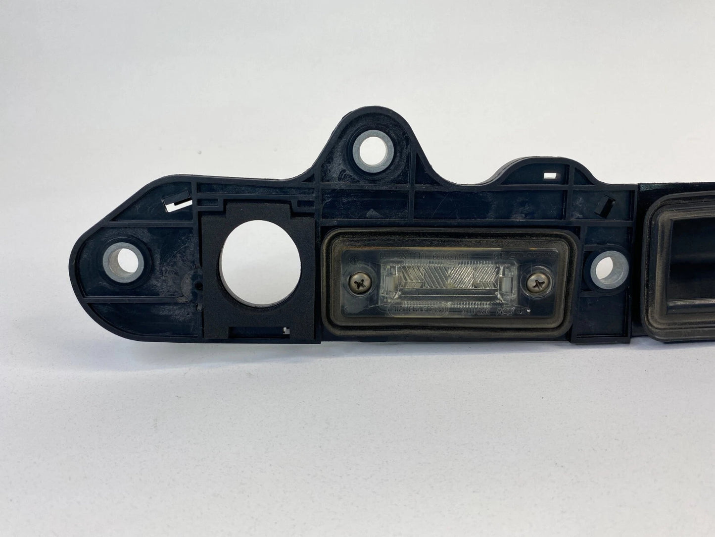 2007-2010 VOLKSWAGEN PASSAT SEDAN REAR TAILGATE LICENSE PLATE LIGHT LAMP OEM