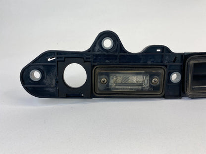 2007-2010 VOLKSWAGEN PASSAT SEDAN REAR TAILGATE LICENSE PLATE LIGHT LAMP OEM