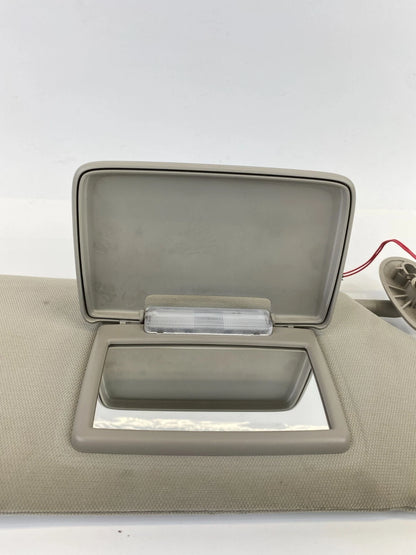 05-10 JEEP GRAND CHEROKEE RIGHT PASSENGER SIDE SUNVISOR SUN VISOR W/ LIGHT OEM