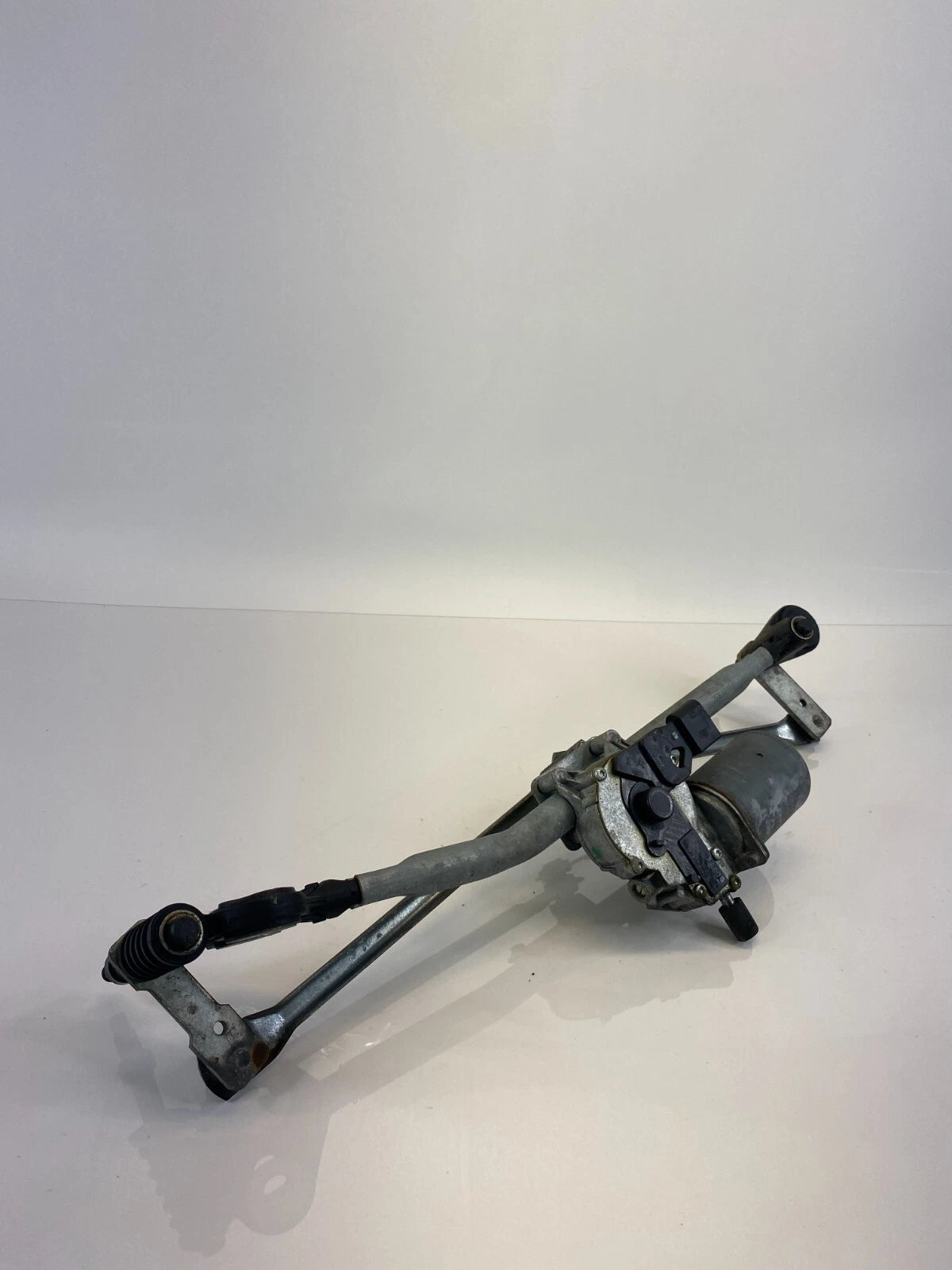 2007-2013 BMW X5 Front Windshield Wiper Linkage Motor 4418698 OEM