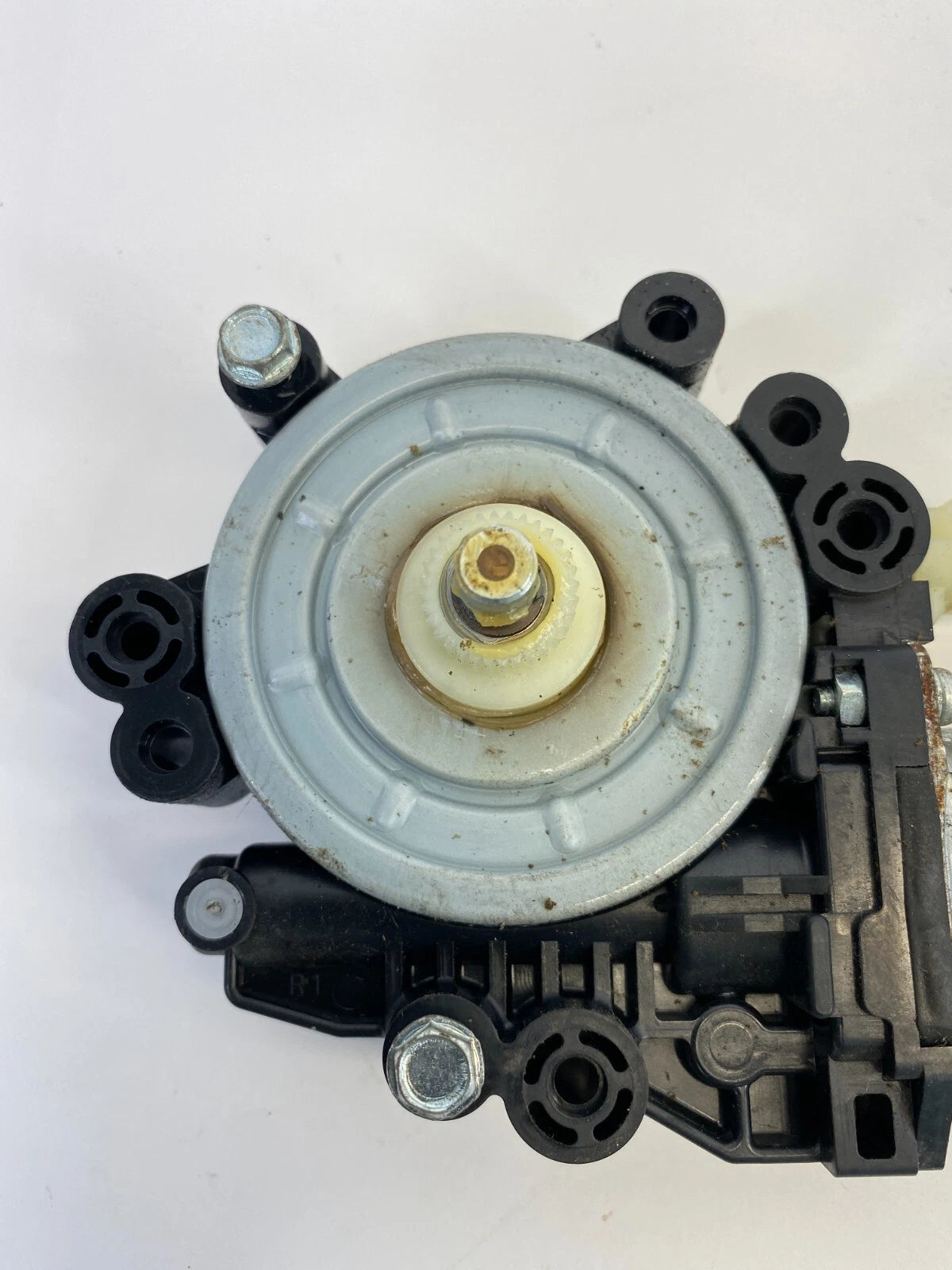 2005-2010 JEEP GRAND CHEROKEE REAR LEFT POWER DOOR WINDOW MOTOR 55394229AB OEM