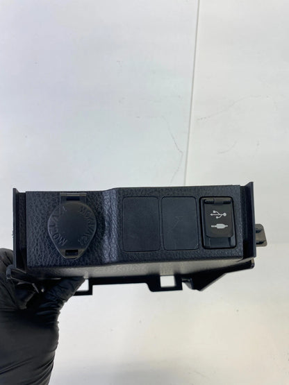 2014-2019 TOYOTA COROLLA DASH PANEL POWER OUTLET USB JACK SOCKET 86190-0R010 OEM