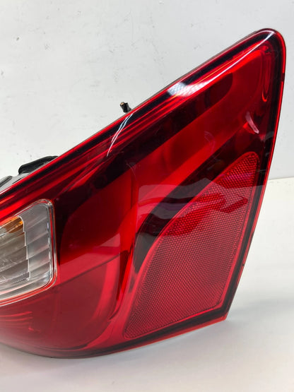2012-2017 KIA RIO SEDAN REAR RIGHT PASSENGER OUTER TAILLIGHT LAMP 92402-1W0 OEM