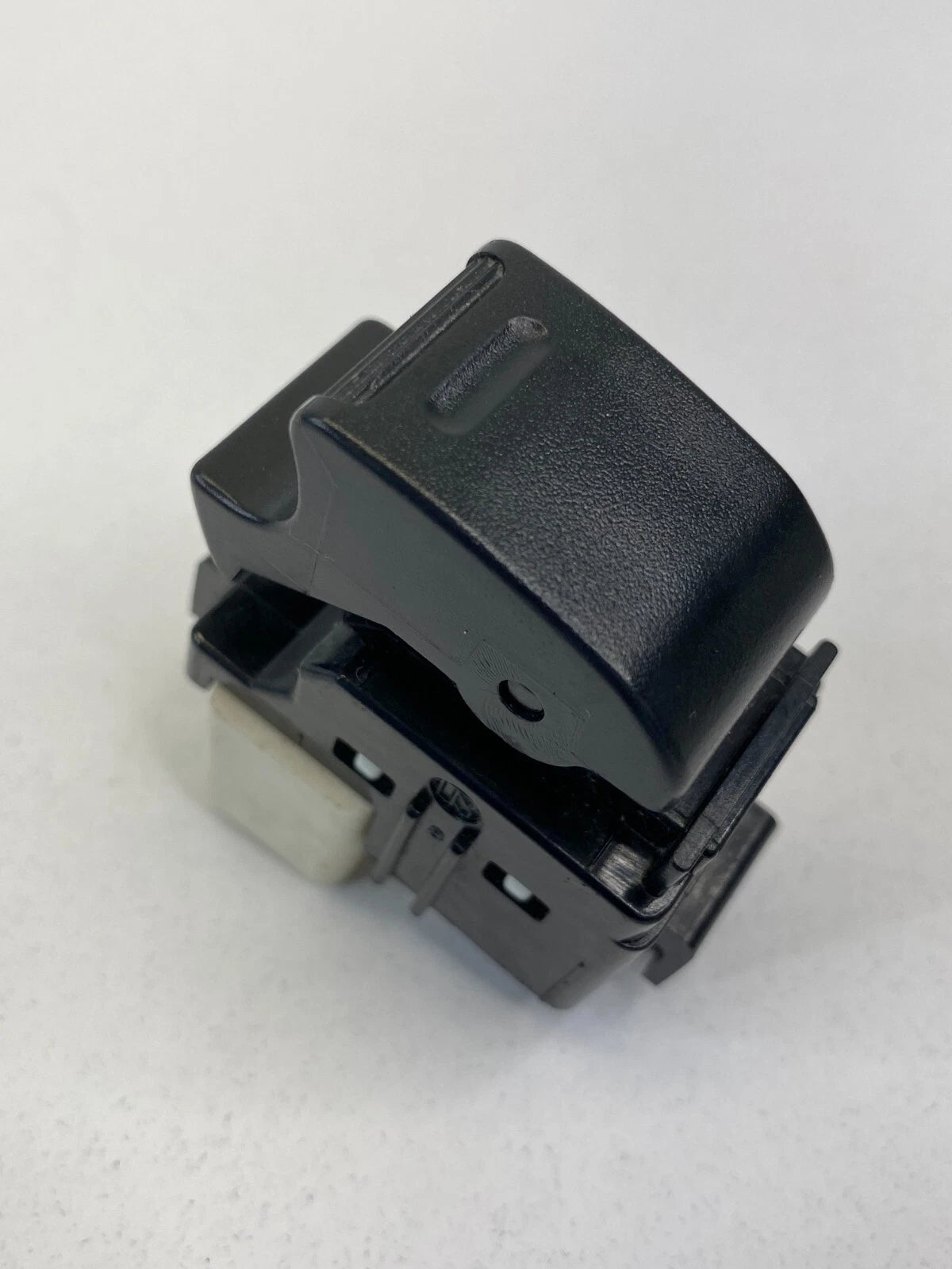 2004-2009 TOYOTA PRIUS REAR RIGHT BACK SIDE DOOR WINDOW CONTROL SWITCH OEM