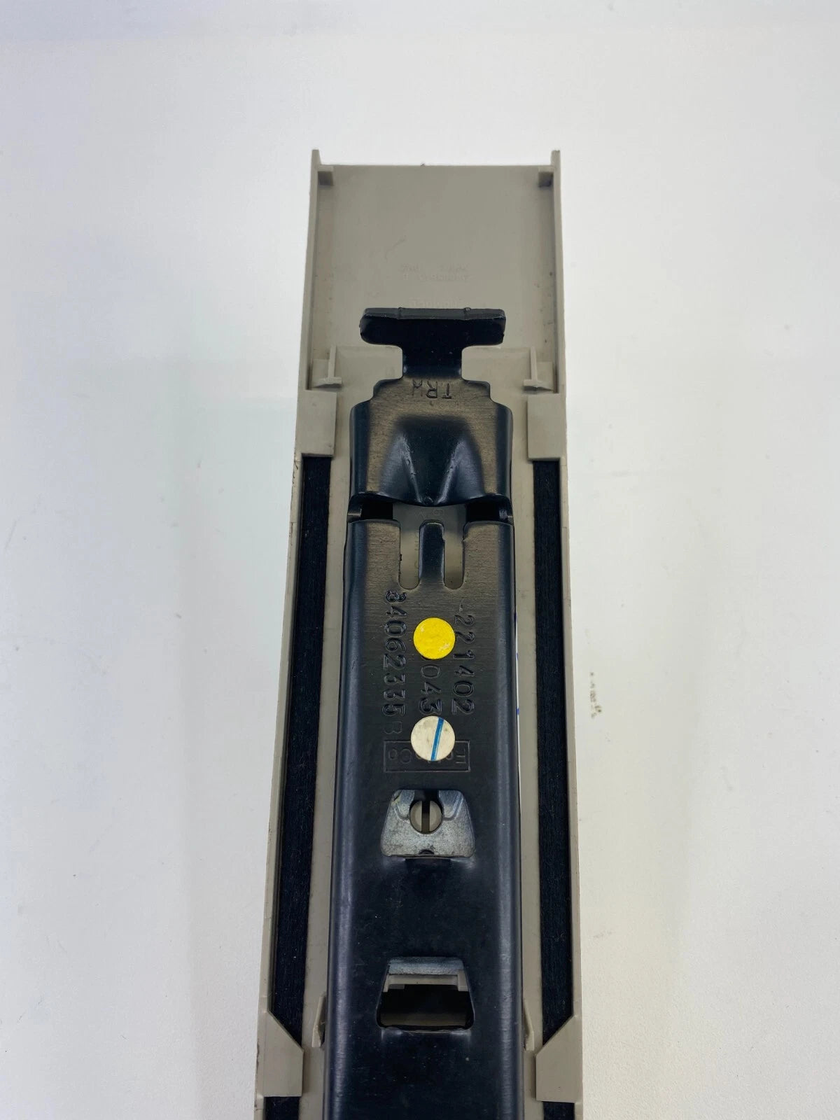 2011-2013 FORD FIESTA FRONT RIGHT PASSENGER SEAT BELT HEIGHT ADJUSTER 34062335B
