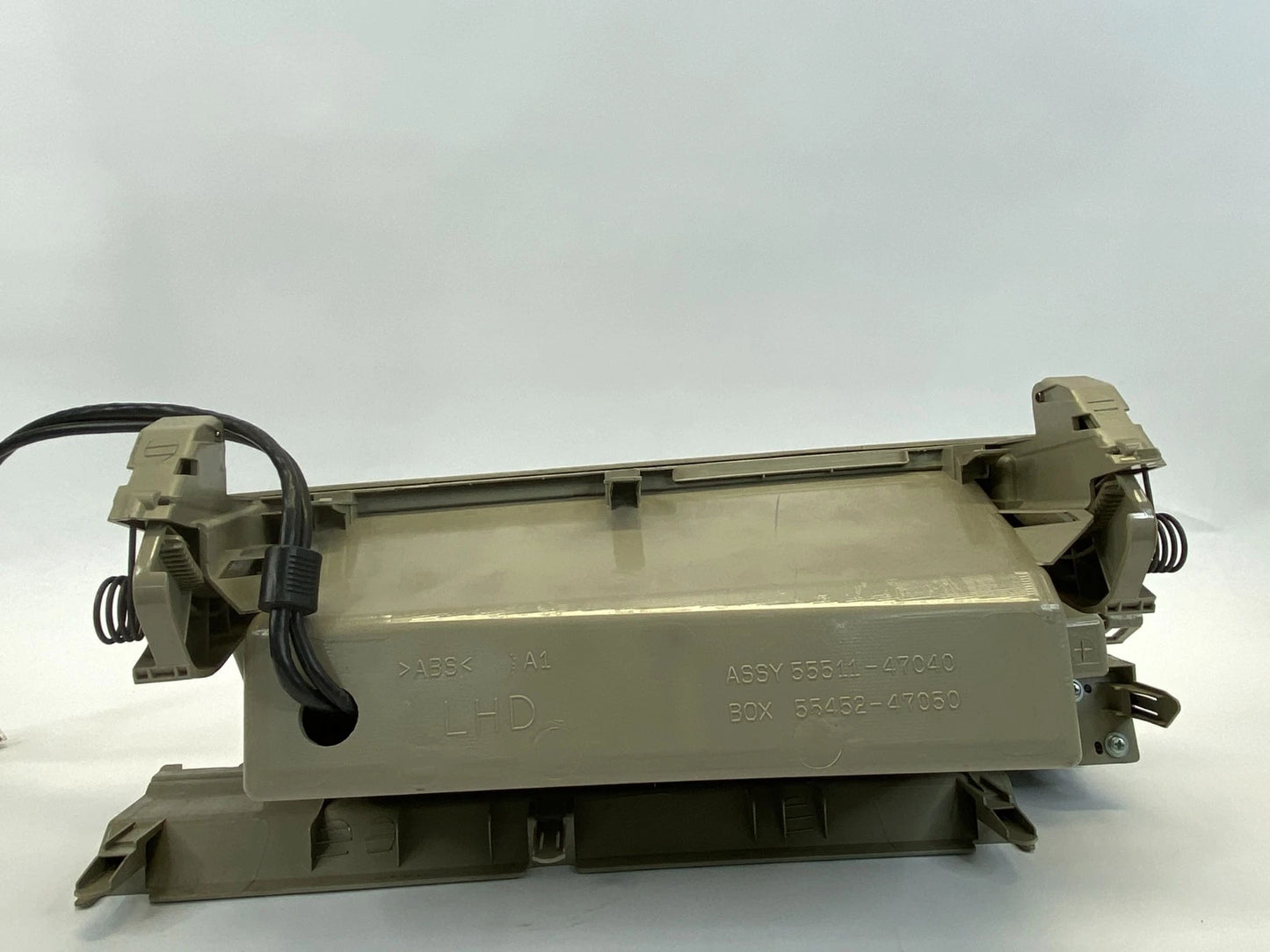 10-15 TOYOTA PRIUS UPPER GLOVE BOX STORAGE DASH COMPARTMENT 55511-47040 OEM