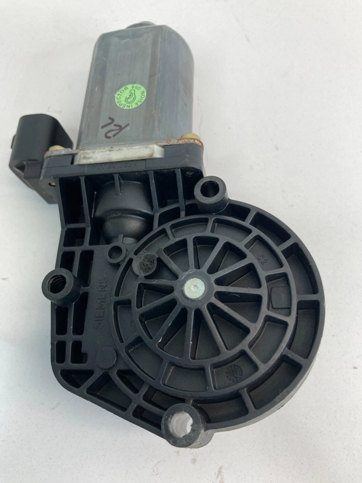 03-06 LINCOLN NAVIGATOR REAR LEFT SIDE DOOR POWER WINDOW MOTOR 2L147827144AB OEM