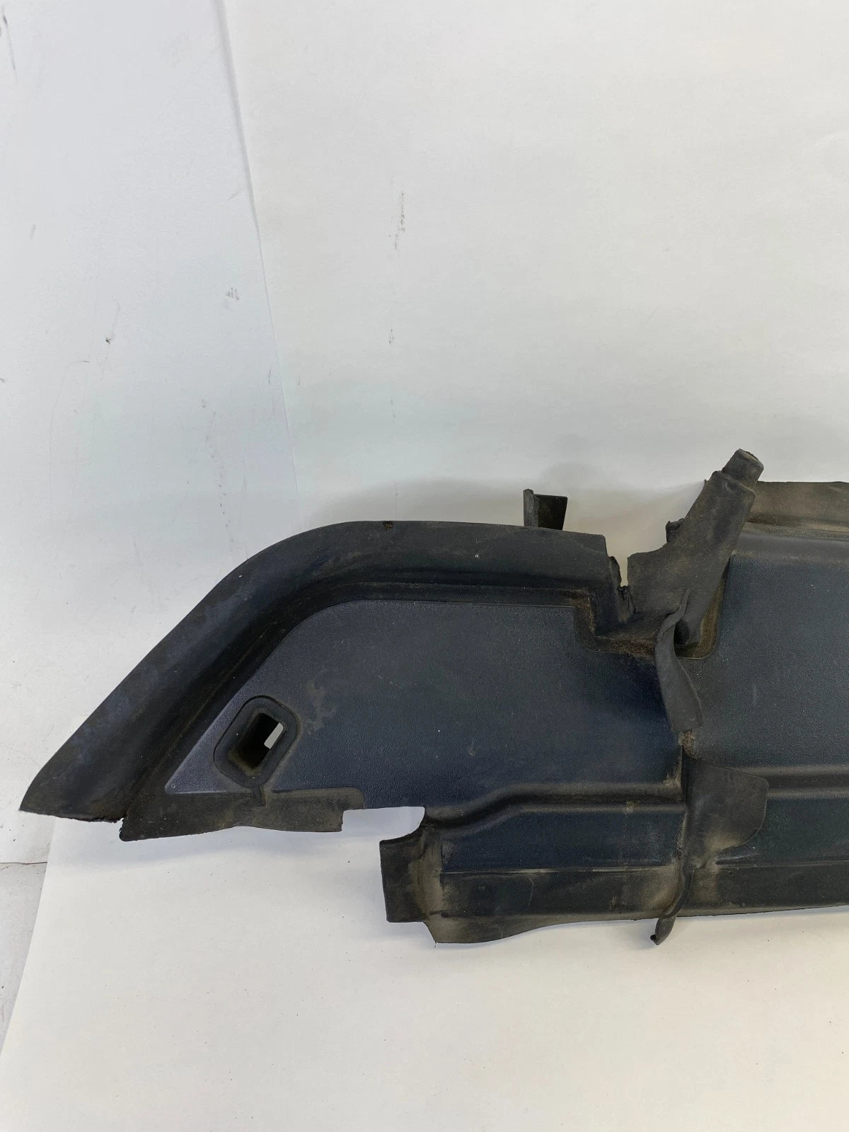 11-19 FORD EXPLORER FRONT RIGHT PASSENGER SIDE FENDER UPPER LEDGE TRIM COVER OEM