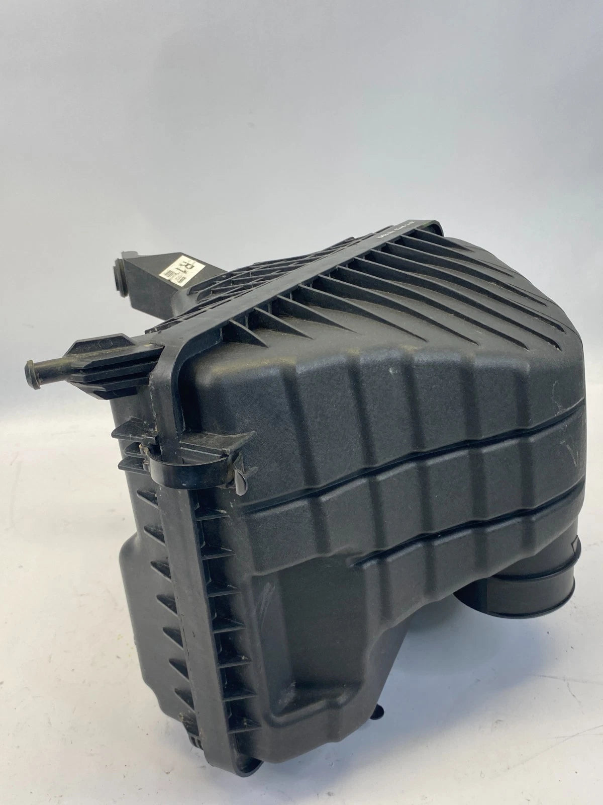 2011-2015 HYUNDAI SONATA HYBRID 2.4L AIR CLEANER FILTER BOX ASSEMBLY 28110-4R100