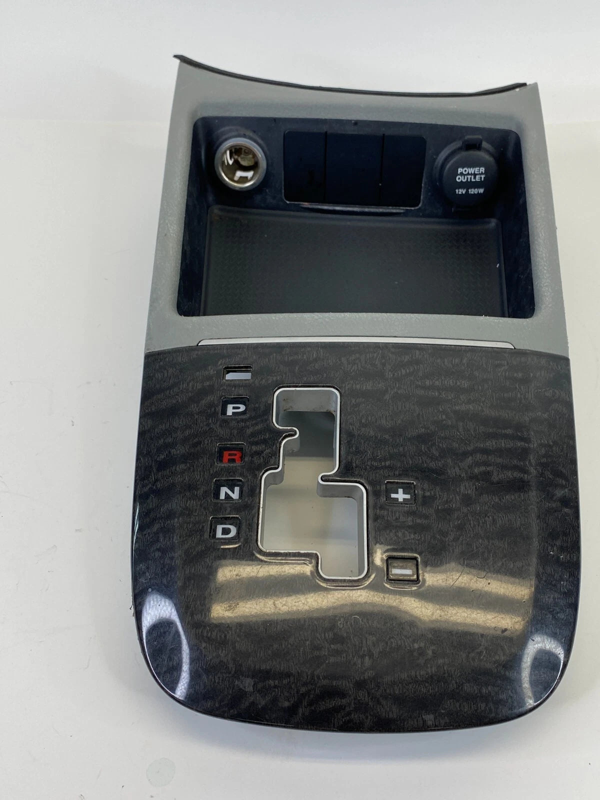 2007-2009 HYUNDAI SANTA FE A/T SHIFTER SHIFT INDICATOR BEZEL W/ POWER OUTLET OEM