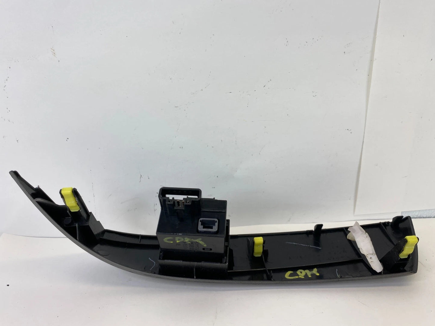 06-10 TOYOTA SIENNA DASH PANEL RH RADIO BEZEL TRIM W/ AUX SWITCH 55413-AE011 OEM