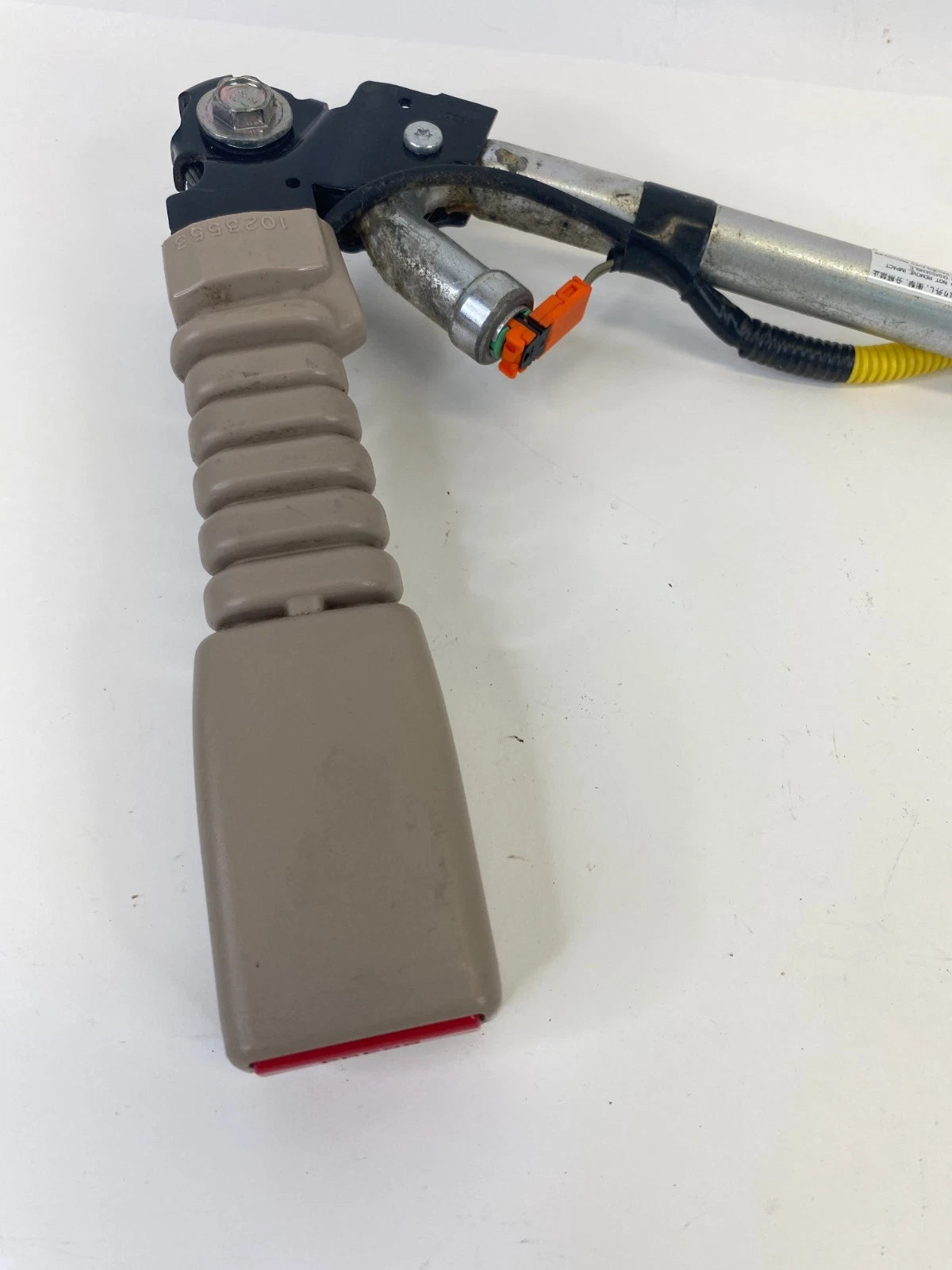 2005-2008 Kia Sportage Front Right Passenger Side Seat Belt Buckle RH OEM