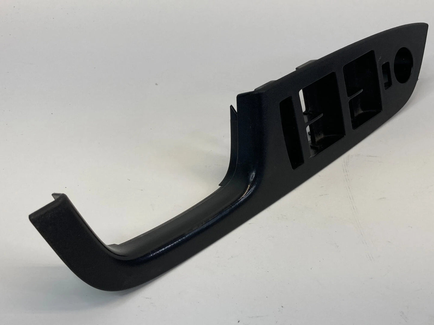 2010-2017 CHEVROLET EQUINOX FRONT LEFT MASTER POWER WINDOW SWITCH BEZEL TRIM