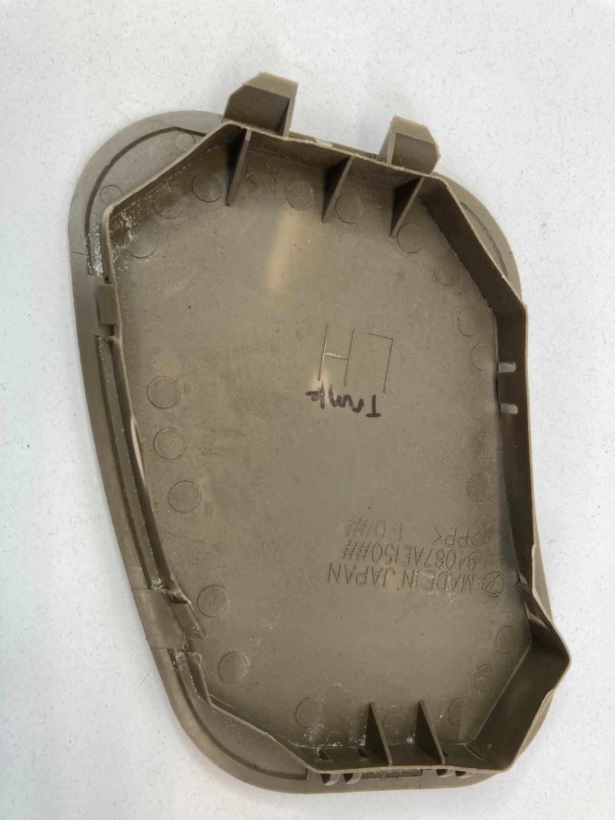 2000-2004 SUBARU OUTBACK REAR LEFT ACCESS TAILGATE LAMP CAP COVER 994067AE150