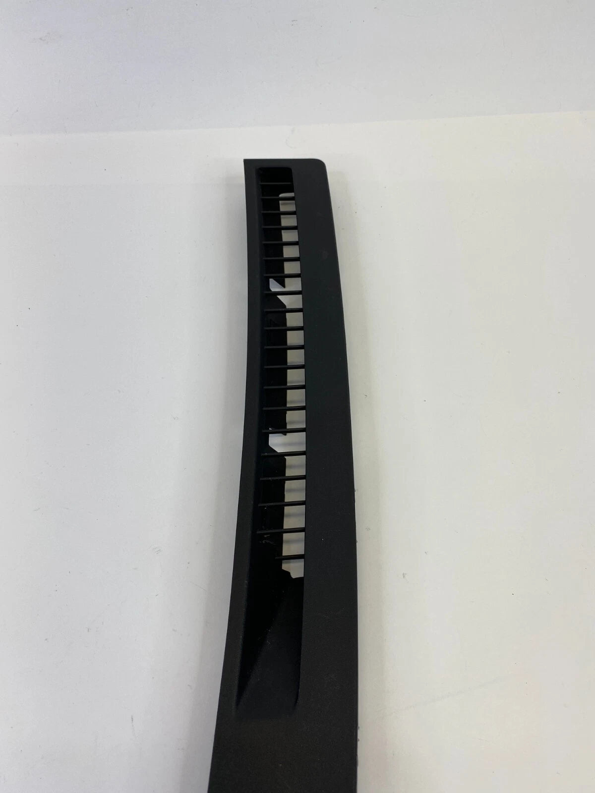 2007 2008 INFINITI G35 DASH RIGHT SIDE DEFROSTER GRILLE VENT 68742-JK00A OEM