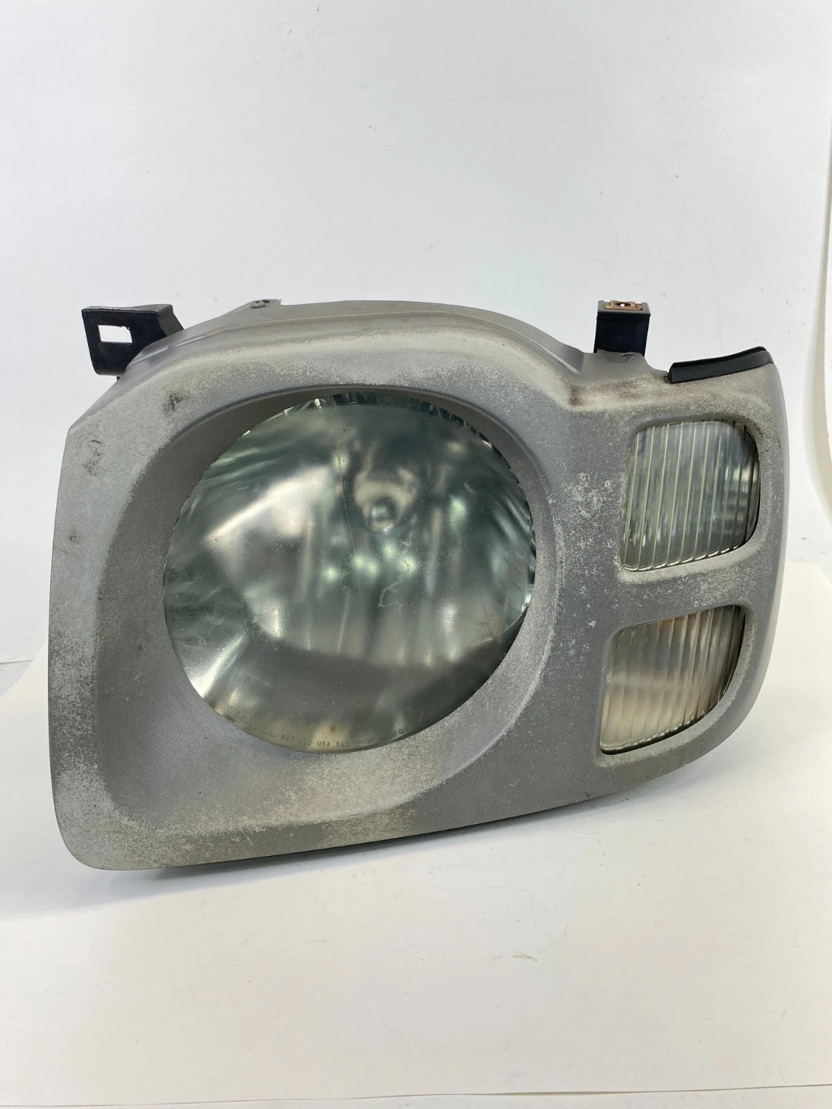 2002-2004 Nissan Xterra FRONT LEFT DRIVER SIDE HEADLIGHT HEADLAMP OEM
