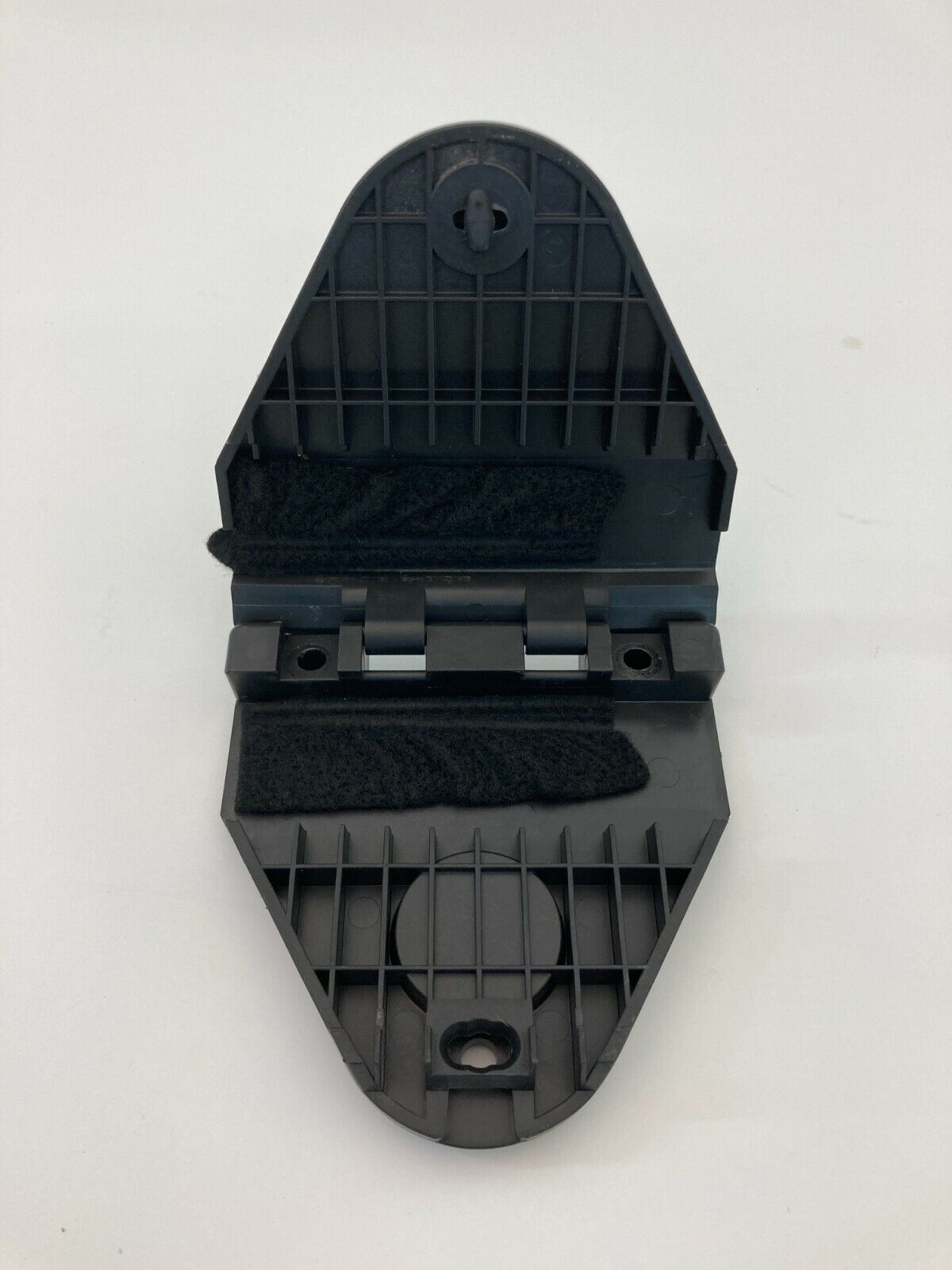 1999-2002 Audi A4 98-04 Audi A6 Rear Trunk Warning Road Hazard Triangle Holder