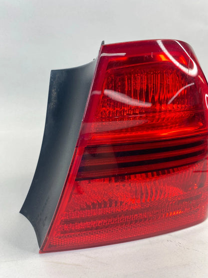 07 08 BMW 328I REAR RIGHT SIDE OUTER TAIL LIGHT TAILLIGHT TAIL LAMP I090028 OEM