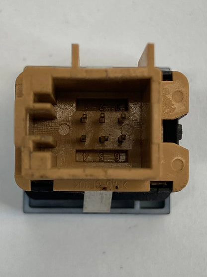 2012-2019 VOLKSWAGEN PASSAT VALET PARKING BUTTON CONTROL SWITCH 561962143 OEM