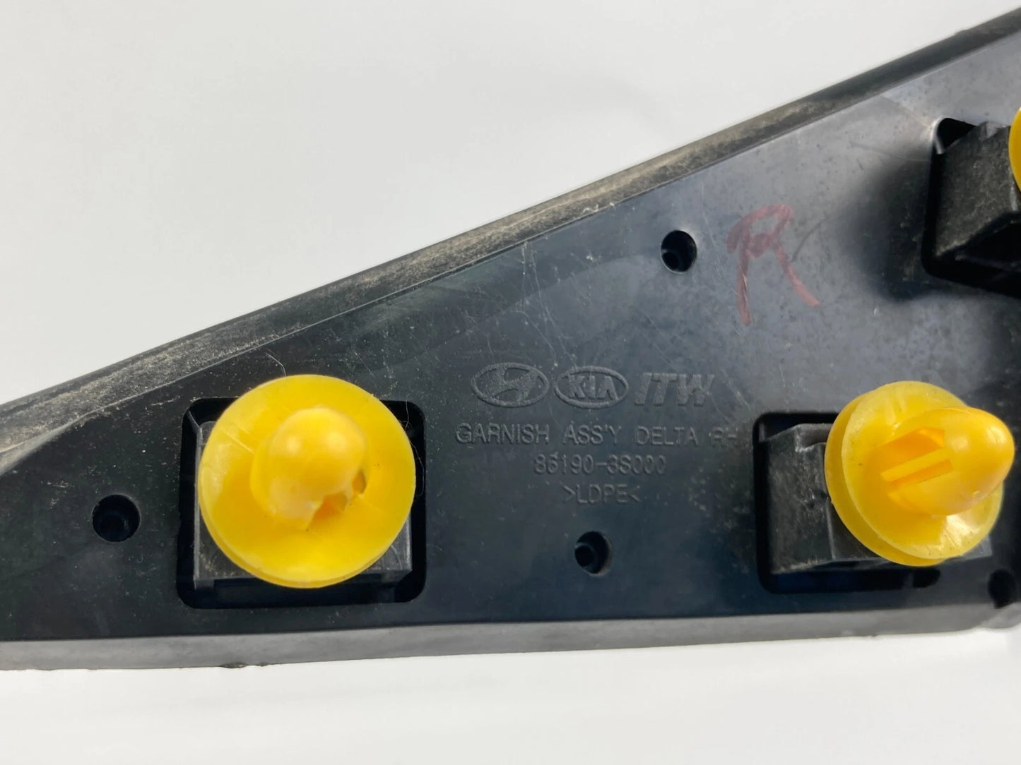 2011-2014 SONATA RIGHT PASSENGER FENDER PILLAR GARNISH DELTA COVER 86190-3S000
