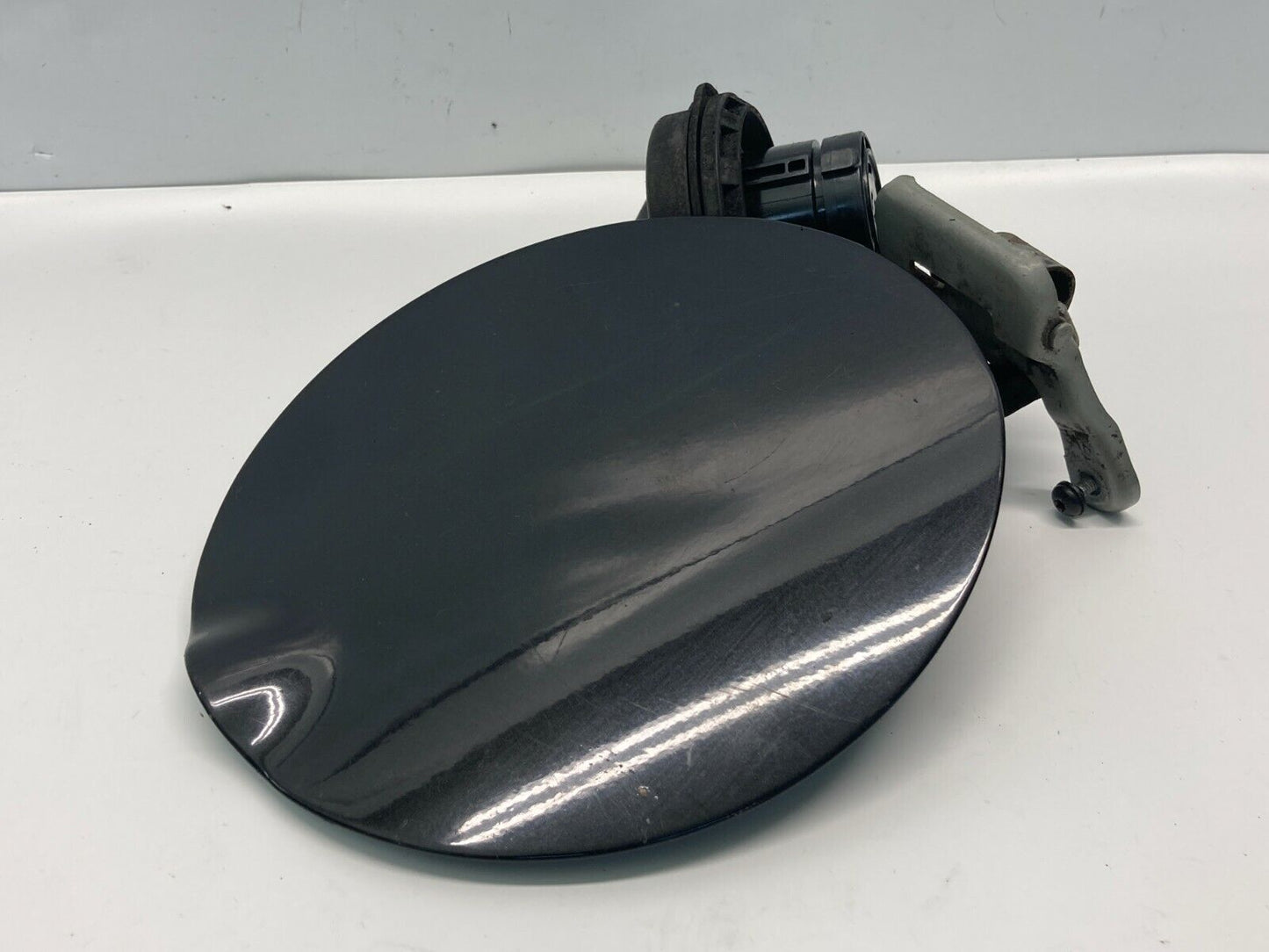 1998 1999 2000 2001 2002 2003 Ford Escort Coupe Fuel Filler Door Gas Cover OEM