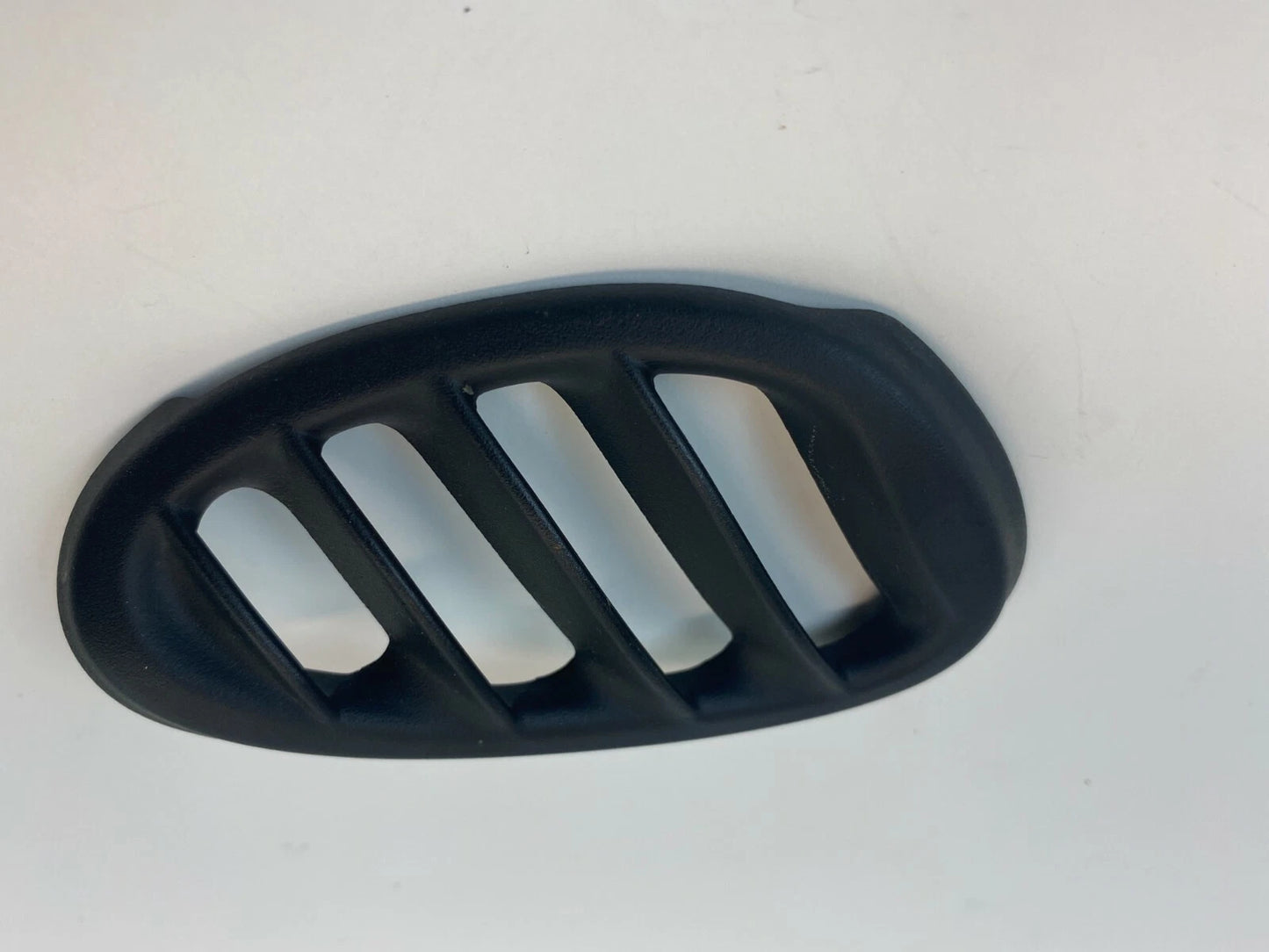 2002-2009 CHEVROLET TRAILBLAZER LEFT DASH DEFROSTER GRILLE AC AIR VENT 15157007
