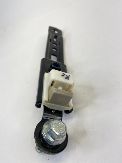 2011-2016 HYUNDAI ELANTRA REAR LEFT SEAT BELT ADJUSTER HEIGHT BRACKET SUPPORT