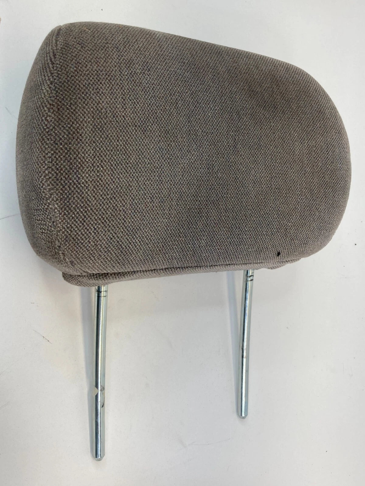 02-04 GMC ENVOY FRONT SEAT HEADRESTS CLOTH MEDIUM DARK PEWTER PAIR SET OF 2 OEM