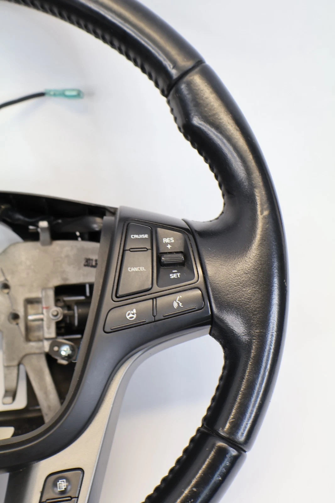 2014 2015 KIA SORENTO STEERING WHEEL W/ CRUISE & AUDIO CONTROL SWITCHES OEM