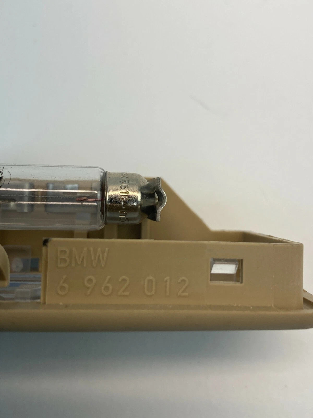 2004 2005 BMW 545I 2004-2007 530I 525I SUNVISOR LIGHT VANITY LAMP 6 962 012 OEM