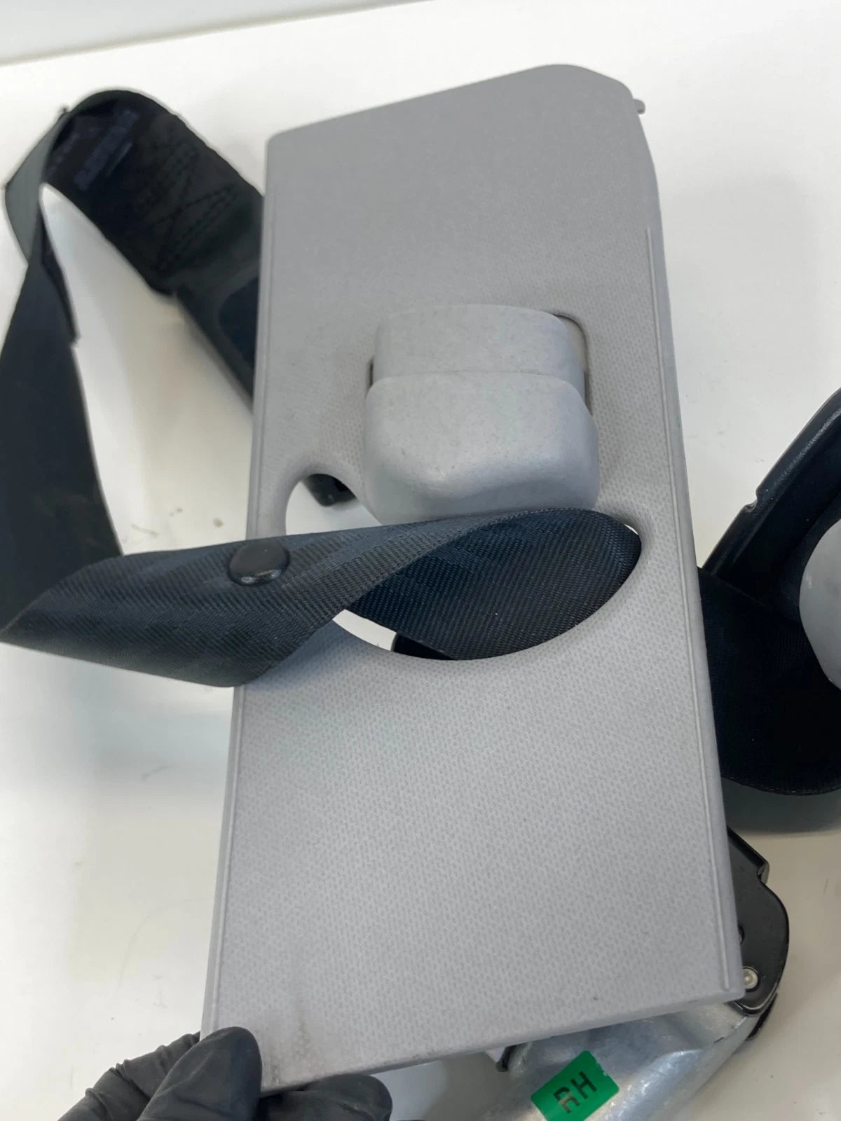 2012-2017 Kia Rio Front Right Passenger Seat Belt Retractor 888801W500HCS OEM