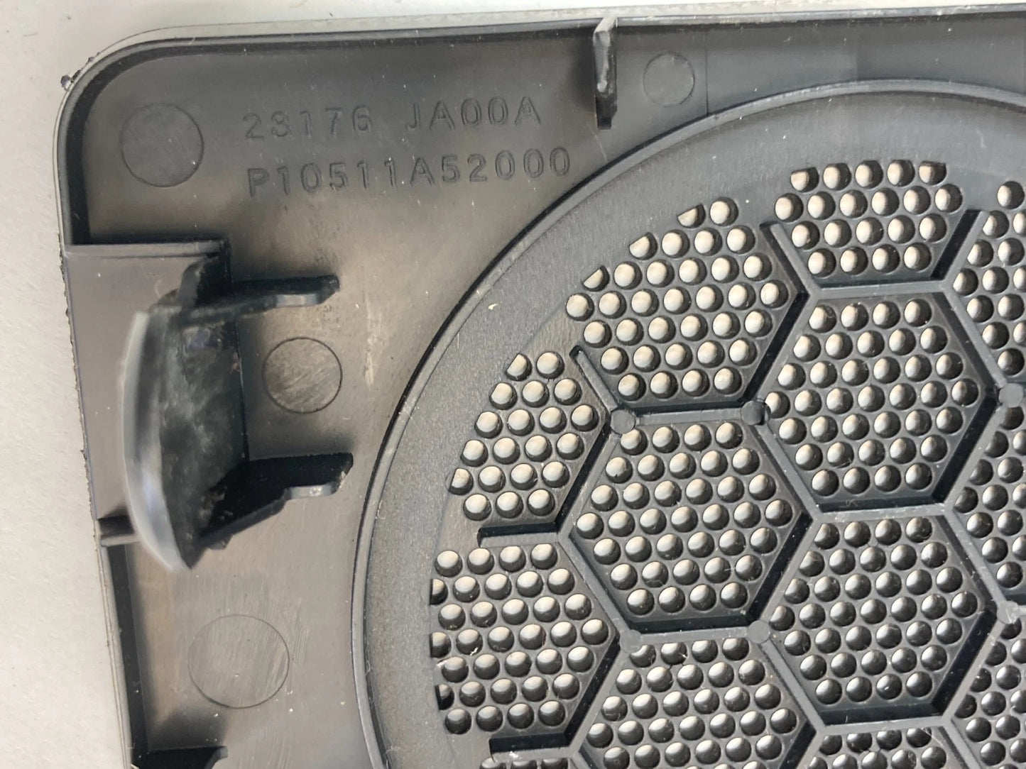 2007-2013 NISSAN ALTIMA FR DASH CENTER SPEAKER GRILLE COVER TRIM 28176-JA00A OEM