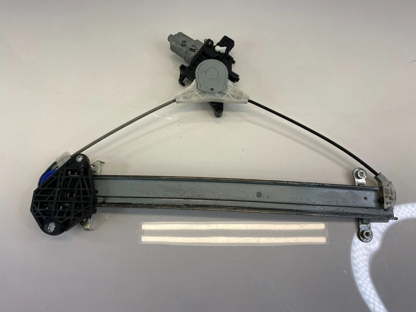 2008-2014 SUBARU IMPREZA FRONT RIGHT SIDE DOOR WINDOW REGULATOR W/ MOTOR OEM