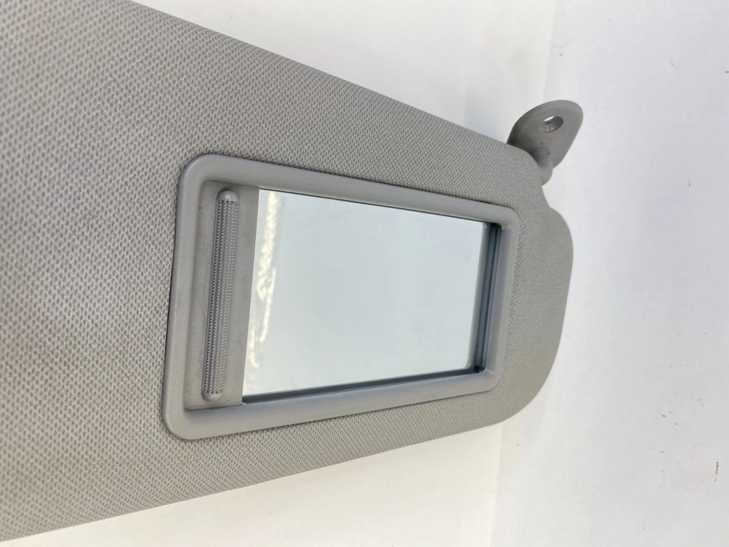 2014-2016 HYUNDAI ELANTRA INNER ROOF RIGHT SUNVISOR SUN VISOR SHADE W MIRROR OEM