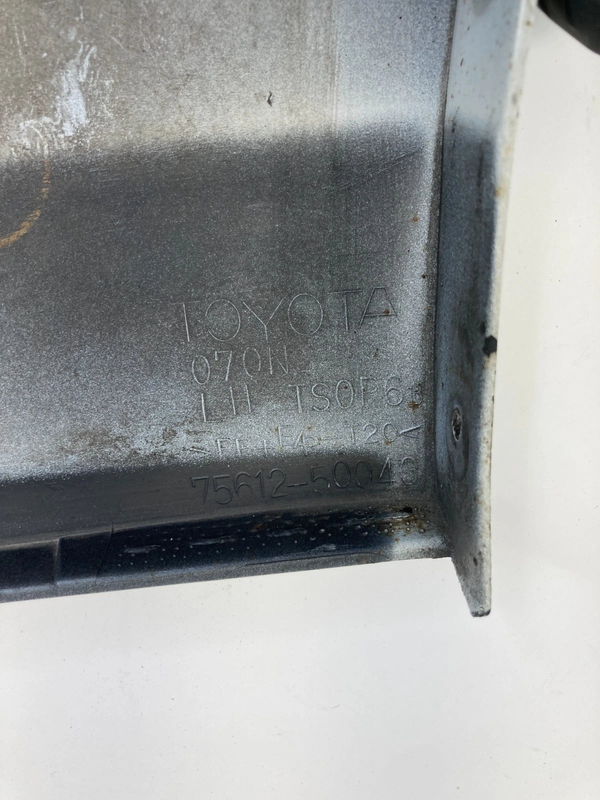 04-06 Lexus LS430 Front Left Driver Fender Molding Trim 75612-50040 OEM