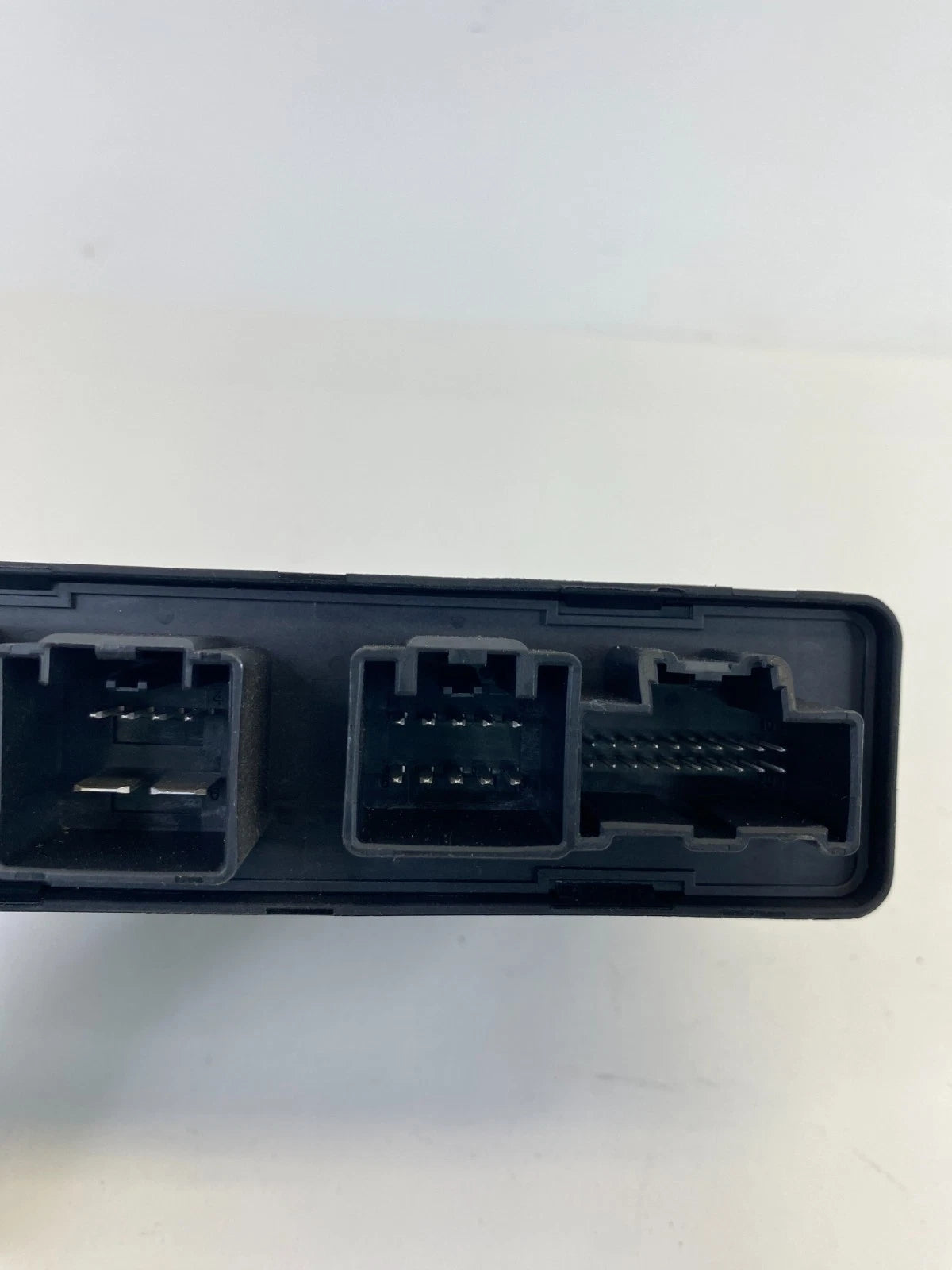 10-16 Buick LaCrosse Theft Locking Keyless Entry Control Module Unit 13578644