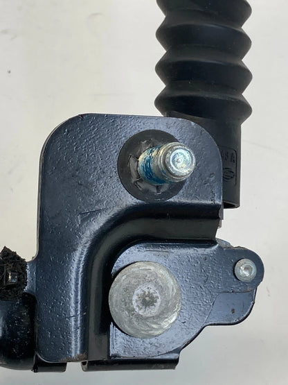 2011-2014 HYUNDAI SONATA FRONT RIGHT SEAT BELT BUCKLE TENSIONER 34098740G OEM