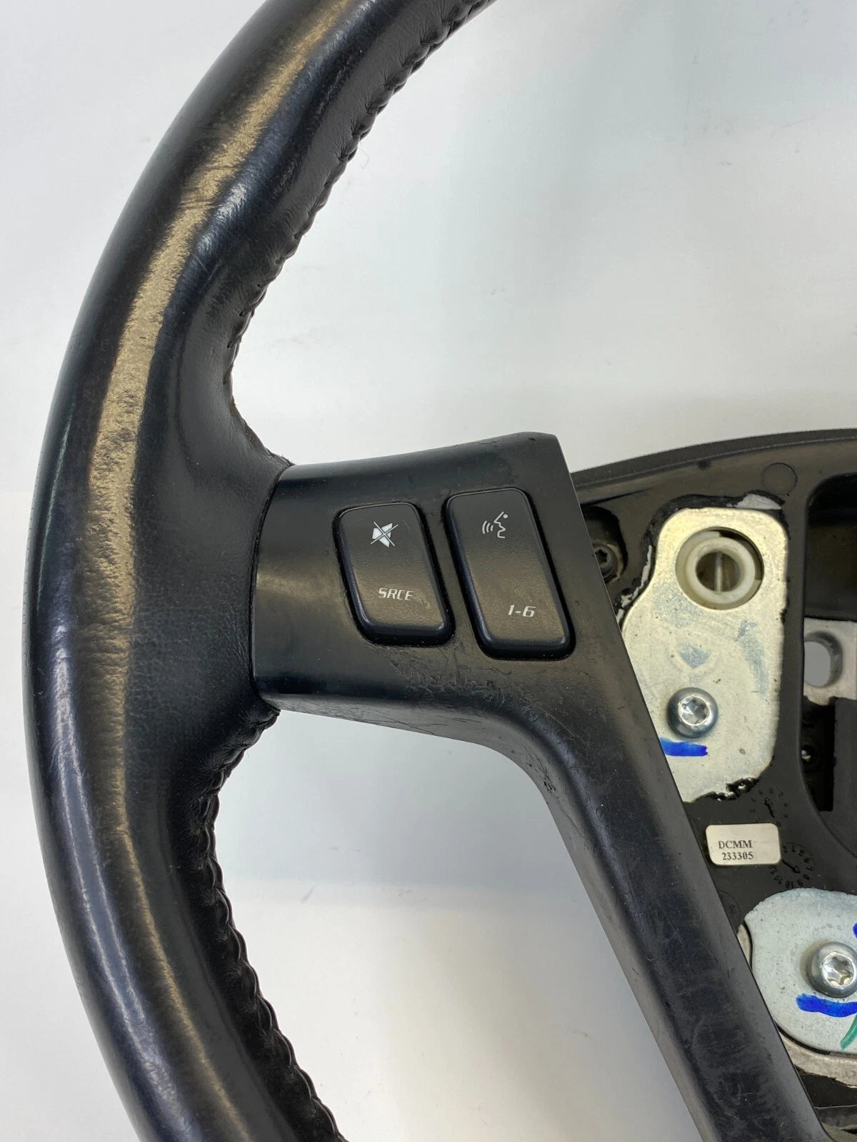 04 05 06 07 CADILLAC SRX BASE STEERING WHEEL W/ AUDIO STEREO CONTROLS LEATHER