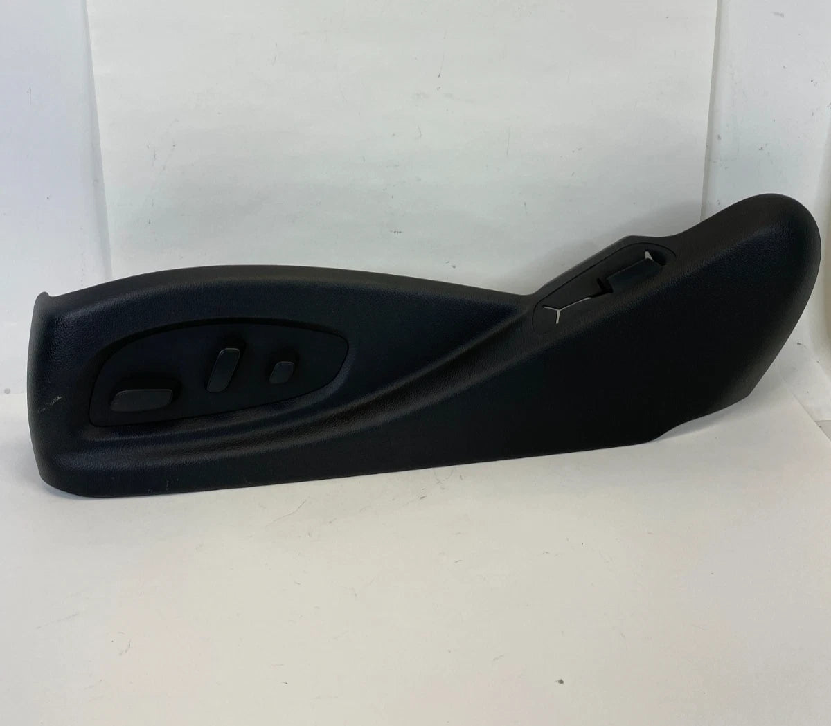 13-19 CADILLAC ATS FR LH DRIVER SEAT ADJUSTER BEZEL TRIM W/ SWITCH 22814179 OEM