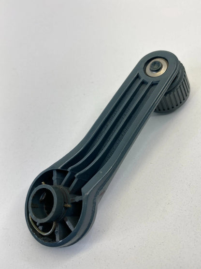 1997-2002 FORD ESCORT REAR RIGHT WINDOW CRANK HANDLE UNIT OEM F0C6-5823342-AAW