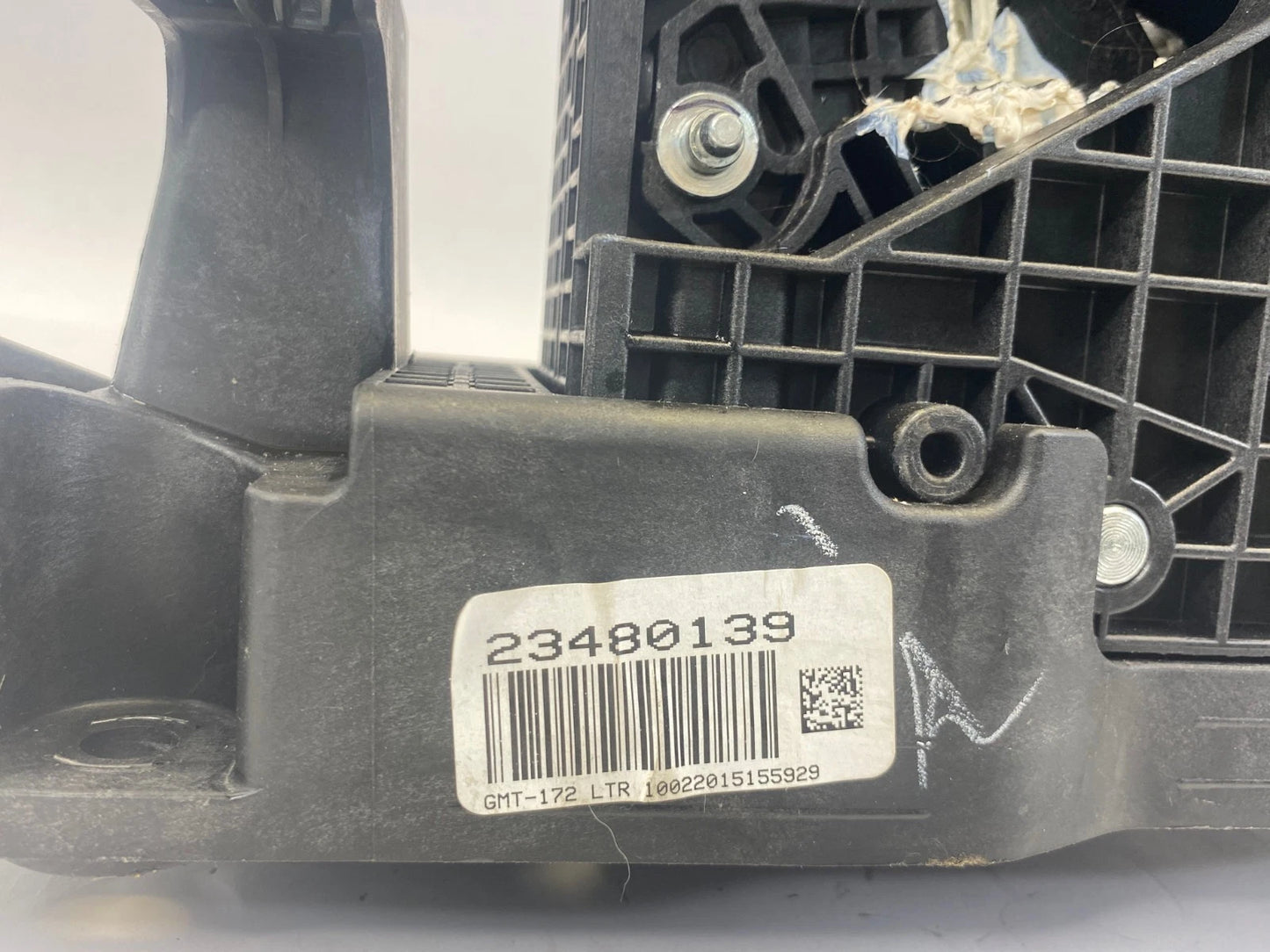 2016 2017 CHEVROLET EQUINOX AUTOMATIC SHIFTER CONTROL FRONT OEM FACTORY 23480139