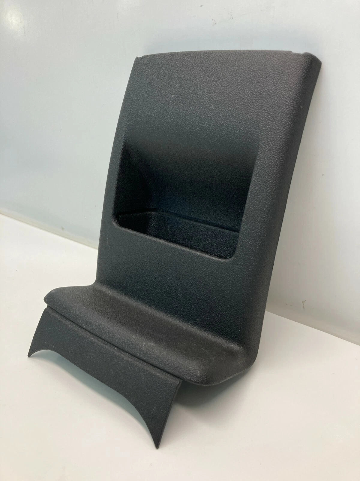 2006-2013 CHEVROLET IMPALA REAR CENTER CONSOLE LID TRIM COVER PANEL BEZEL OEM